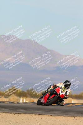 media/Feb-08-2025-CVMA (Sat) [[fcc6d2831a]]/Race 11-Amateur Supersport Open/